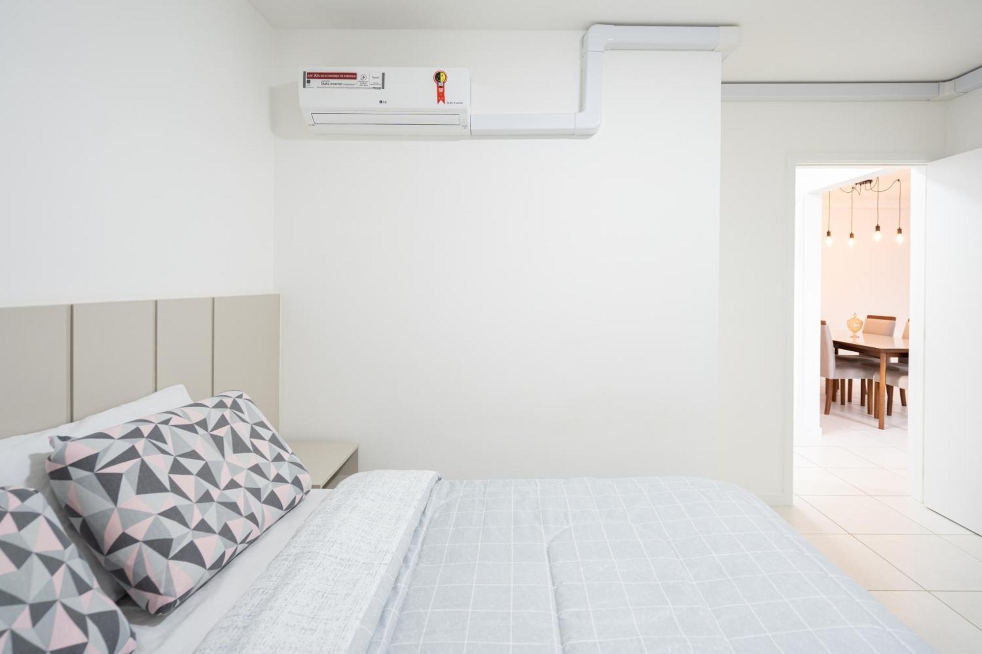 Apartamentos Completos A 15Min Beto Carreiro Com Wi-Fi Churrasqueira Em Condominio Com Piscina Portaria 24H Ideal Para Familia Piçarras Rum bild